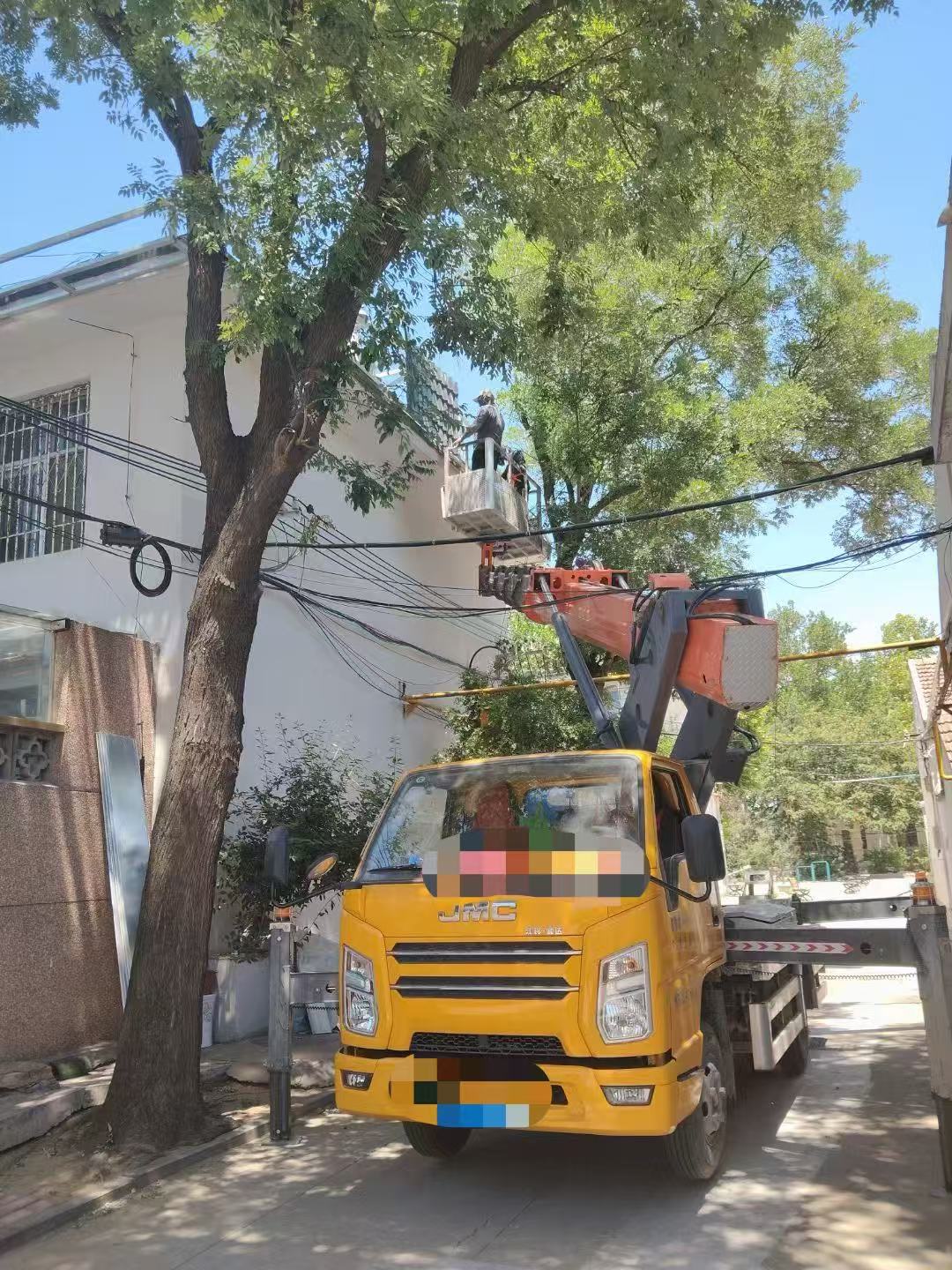 府谷县高空作业车能吊装重物吗？最大承载多少公斤？